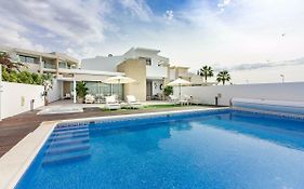 Villa White Whale